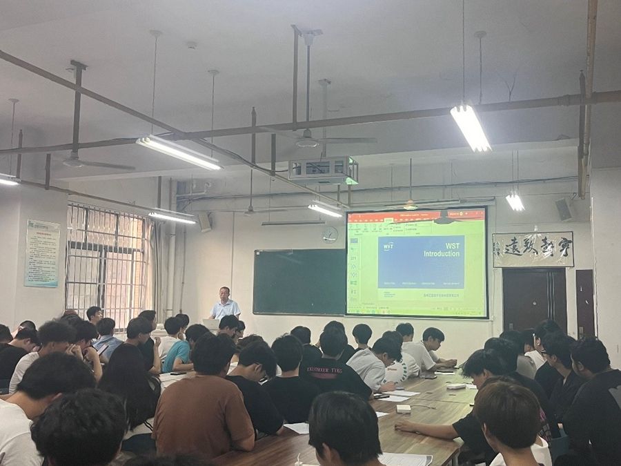 1716539761954588.jpg 信息機(jī)電學(xué)院舉行林業(yè)智造專業(yè)群第三場專場招聘宣講會照片(1).jpg